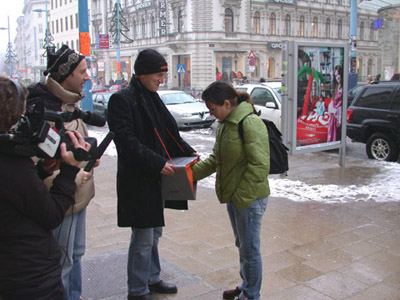  Auf der Mariahilfer Straße, -ziemlich kalt! (Foto von )